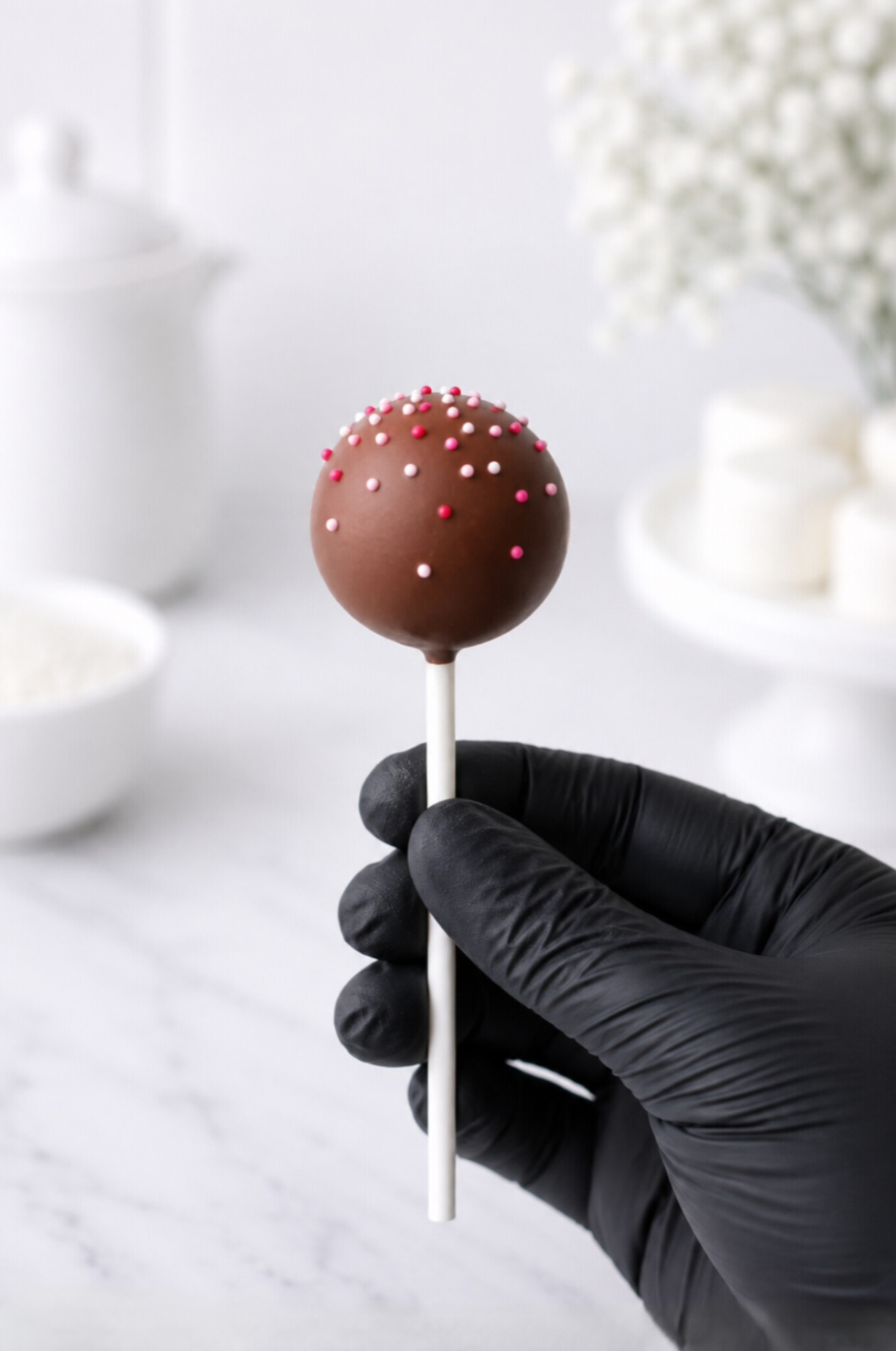 InShot_20260614_195114018 Cake Pops Enrobés De Chocolat Personnalisés (12) - Image 1